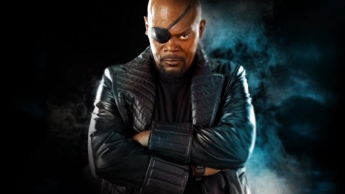 samuel-l-jackson-shows-off-nick-furys-shield-business-card-which-has-a-fun-call-back-to-pulp-fiction-social
